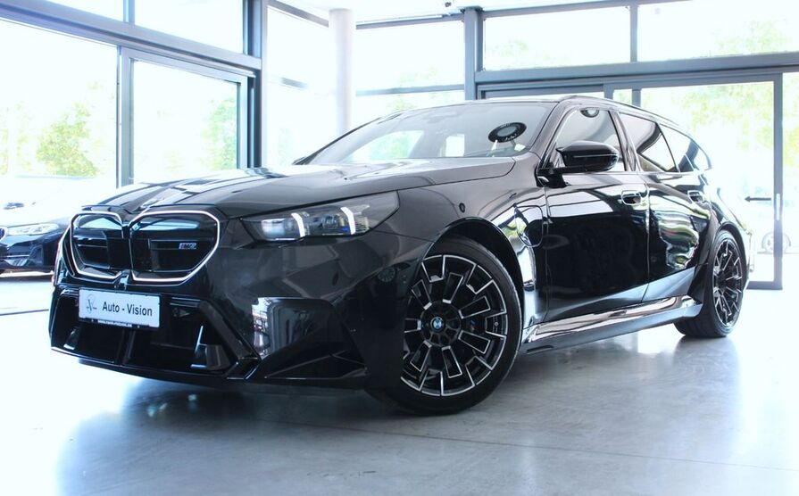 BMW M5 9.281 km 140.800 € München 81825