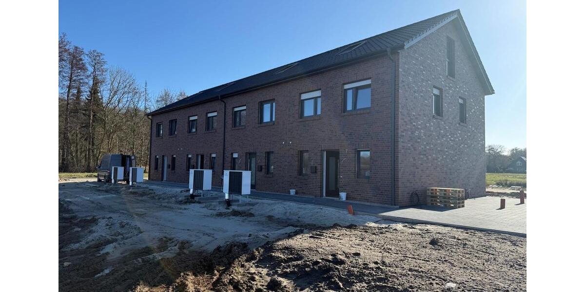 Reihenhaus Rastede - 5 Zimmer, 123 m&sup2;, 1.550&euro; | Angebot:24953116