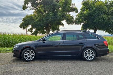 Skoda Superb 208.000 km 8.400 &euro; Rheinfelden 79618