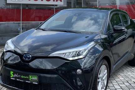 Toyota C-HR 27.355 km 23.290 &euro; München 80807
