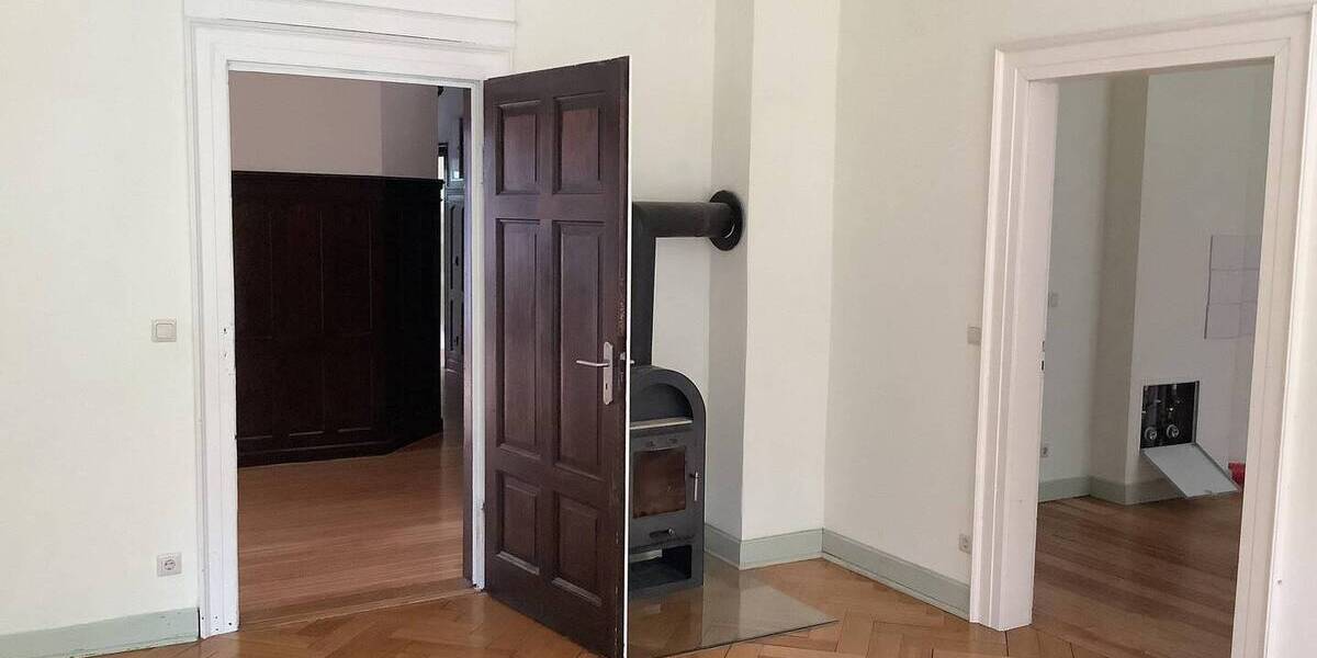 Etagenwohnung Gotha Gotha Nord - 4 Zimmer, 165 m&sup2;, 1.355&euro; | Angebot:26716054