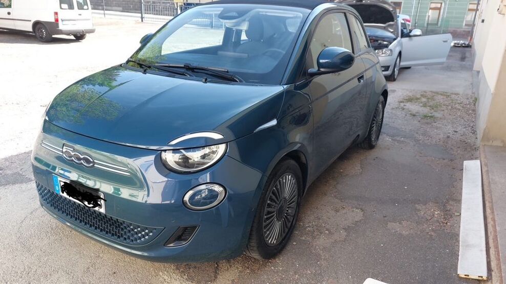 Fiat 500e 24.600 km 20.800 € Limbach-Oberfrohna 09212