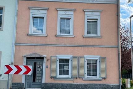 Haus Roßwein - 6 Zimmer, 90 m&sup2;, 115.000&euro; | Angebot:26423617