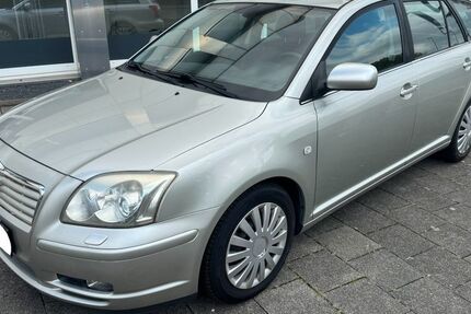 Toyota Avensis 188.000 km 2.990 € Essen 45329