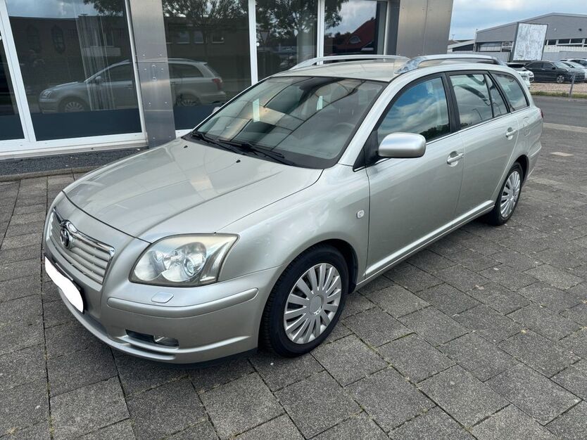 Toyota Avensis 188.000 km 2.990 € Essen 45329