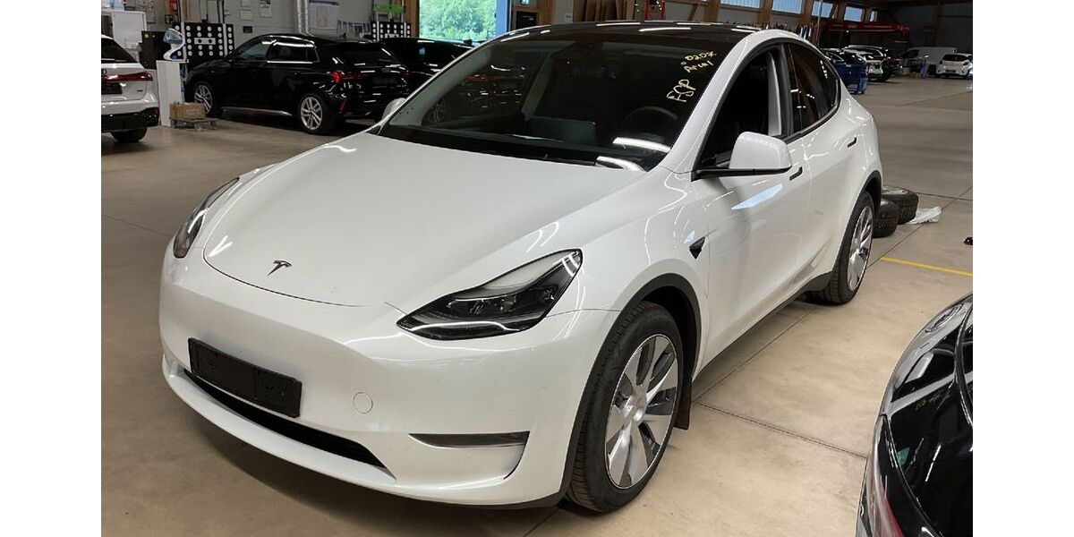 Tesla Model Y 57.000 km 33.650 &euro; Kirchberg/Untermitterdorf 94259
