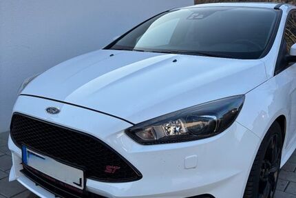 Ford Focus 89.000 km 15.000 &euro; Büchenberg 36124