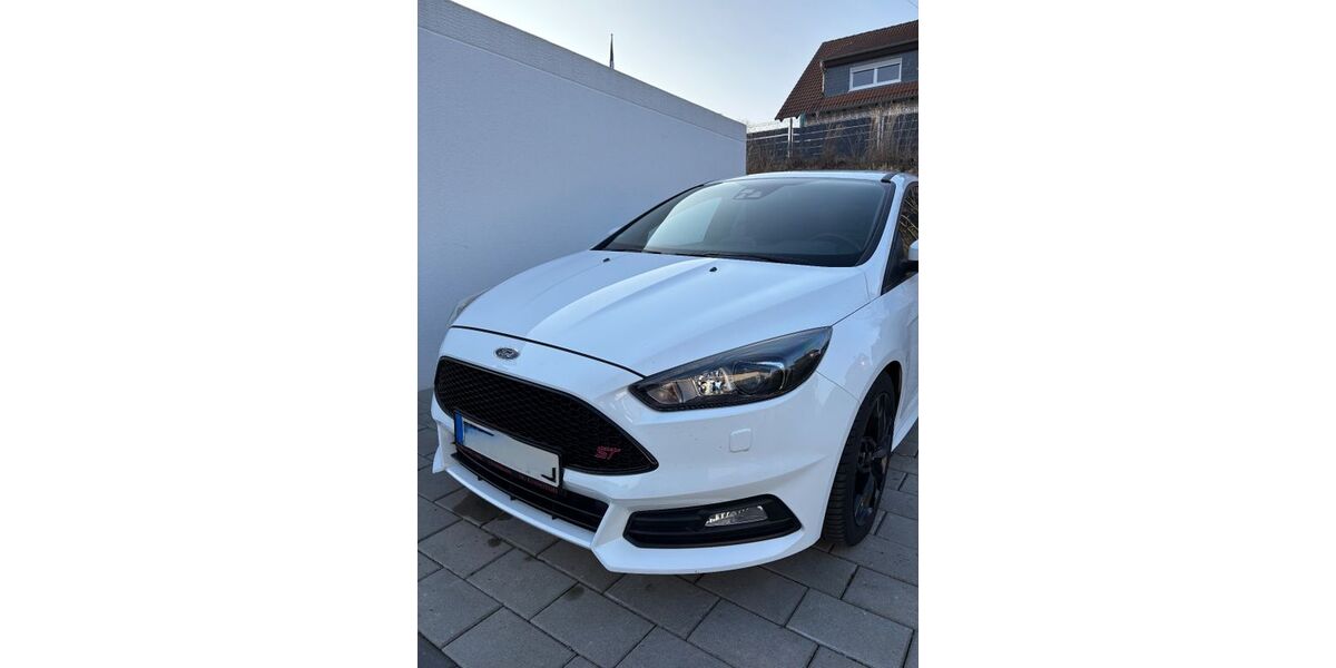 Ford Focus 89.000 km 15.000 &euro; Büchenberg 36124