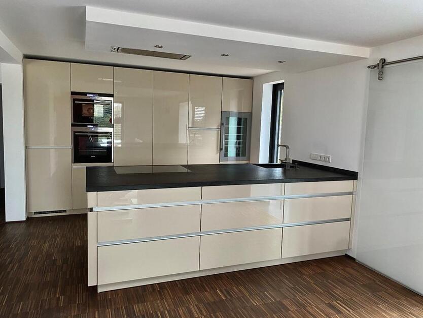Einfamilienhaus mit Traumgrundstück