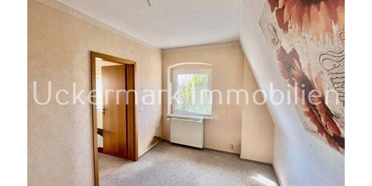 Einfamilienhaus Gramzow - 6 Zimmer, 140 m&sup2;, 320.000&euro; | Angebot:26066463