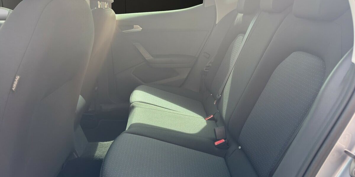 Seat Arona Style *Navi/SHZG/LED/Kamera/PDC/Parklenksyst 40.129 km 15.980 &euro; Bamberg 96052