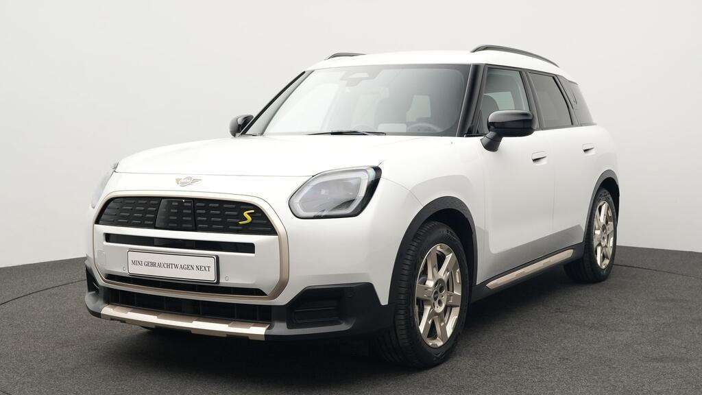 Mini Countryman SE All4 8.255 km 44.750 &euro; München 80788