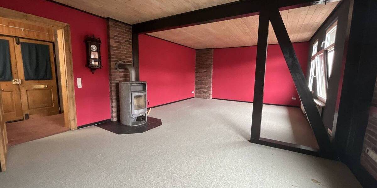 Etagenwohnung Eschwege - 6 Zimmer, 160 m&sup2;, 140.000&euro; | Angebot:25730302