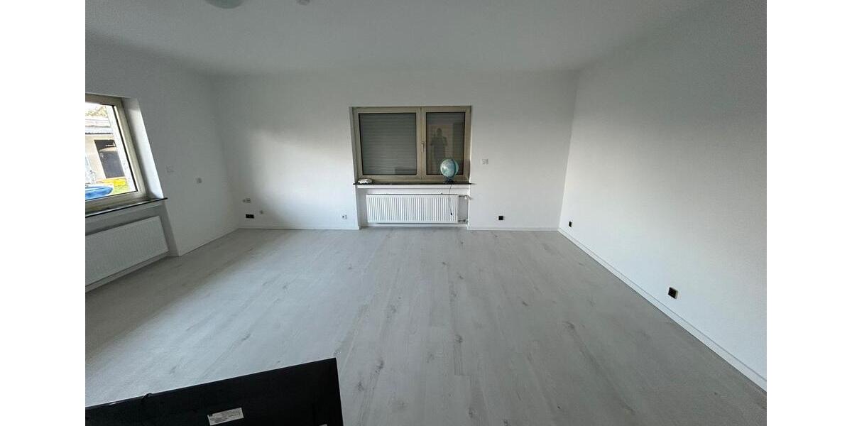 Erdgeschoßwohnung Dillenburg Manderbach - 3 Zimmer, 98 m&sup2;, 700&euro; | Angebot:26279472