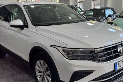 VW Tiguan 64.540 km 24.900 &euro; München 81829