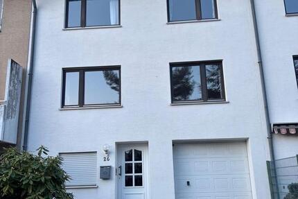 Haus Wuppertal Gemarkung Elberfeld - 7 Zimmer, 235 m&sup2;, 2.300&euro; | Angebot:24755207