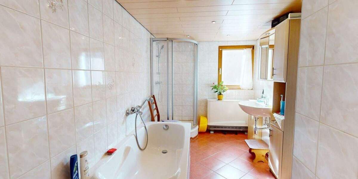 Mehrfamilienhaus, Wohnhaus Liebstadt - 5 Zimmer, 187 m&sup2;, 129.000&euro; | Angebot:25568501