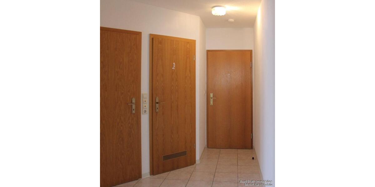 Erdgeschoßwohnung Sulzfeld - 3 Zimmer, 71 m&sup2;, 780&euro; | Angebot:26563494
