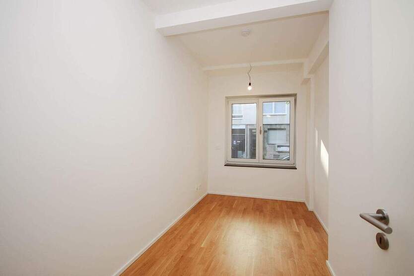 Großzügige 5-Zimmer-Wohnung in neuwertigem Zustand - Kernsanierung 2020 5 zimmer