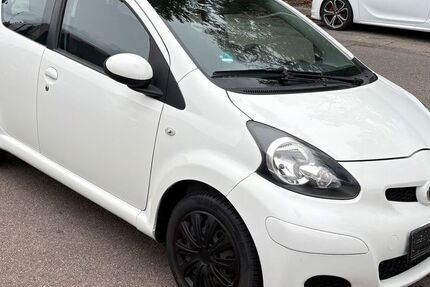 Toyota Aygo (X) 137.000 km 2.999 &euro; Böblingen 71032