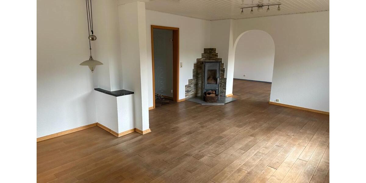 Doppelhaushälfte Wiehl - 5 Zimmer, 109 m&sup2;, 1.390&euro; | Angebot:26623933
