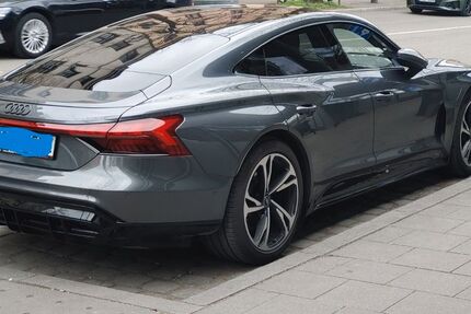 Audi e-tron GT 32.000 km 66.900 € Planegg 82152