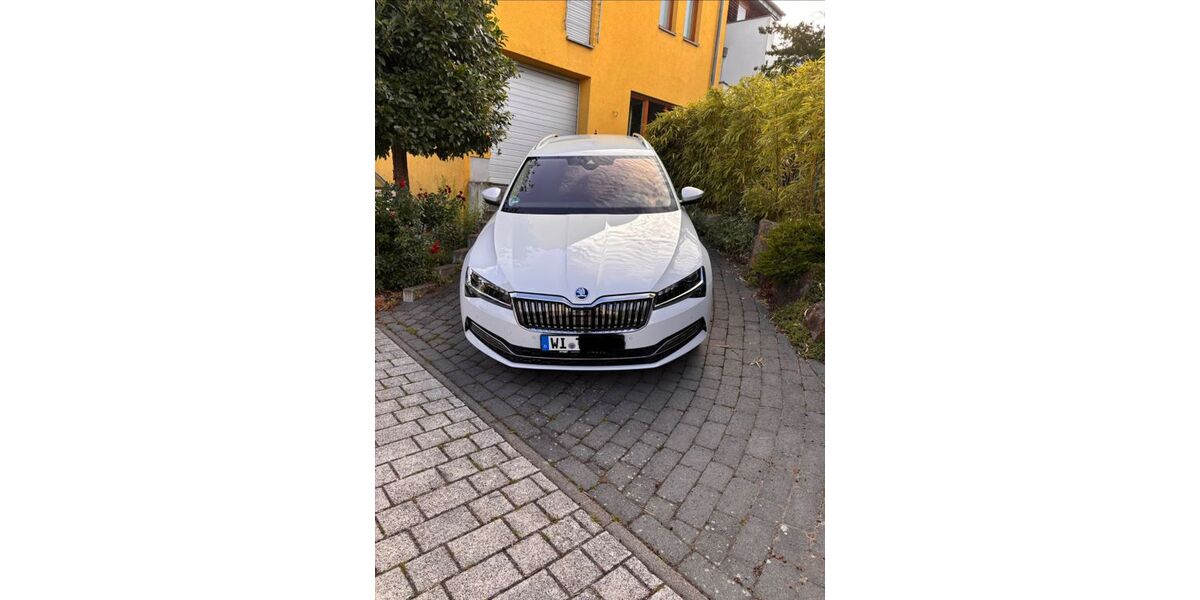 Skoda Superb 37.000 km 26.700 &euro; Wiesbaden 65201
