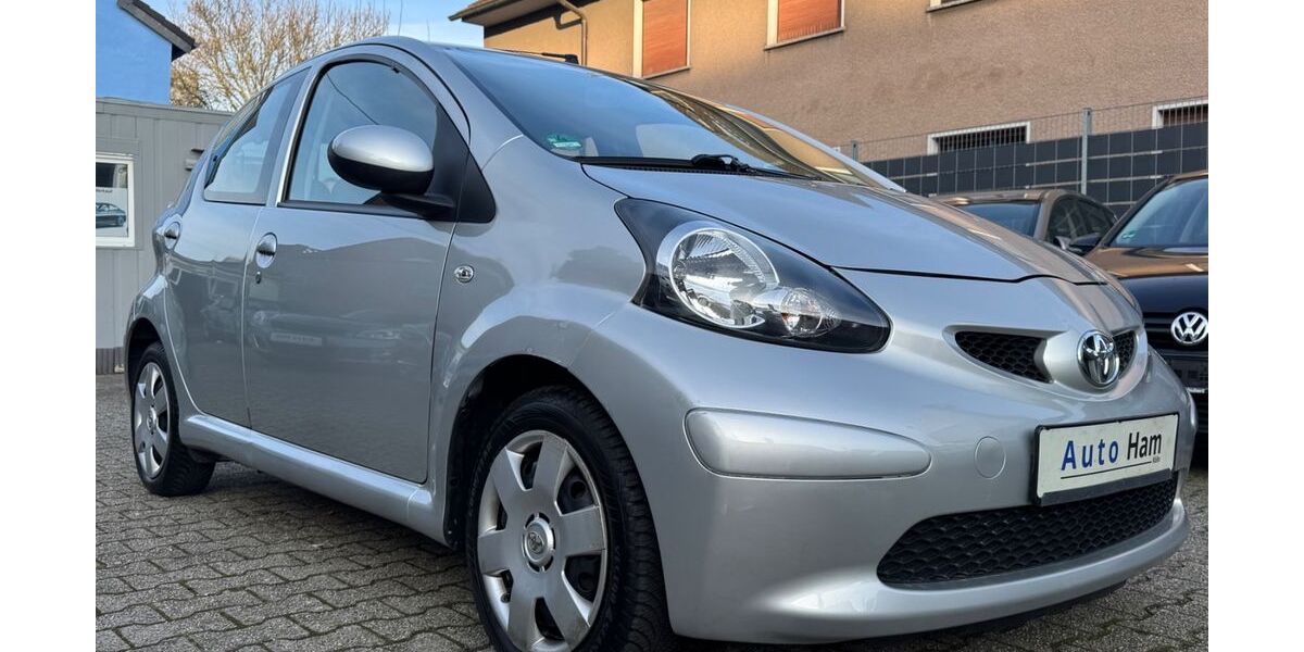 Toyota Aygo (X) 32.308 km 6.490 &euro; Köln 50858