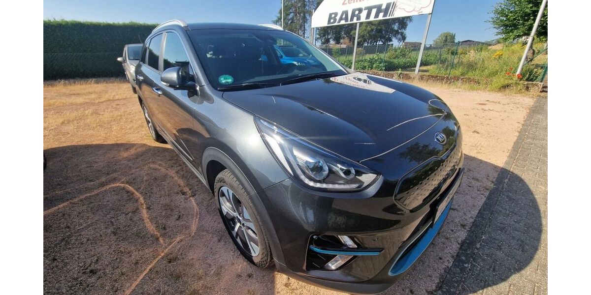 Kia Niro 54.215 km 23.290 &euro; Merzig / Weiskirchen 66663