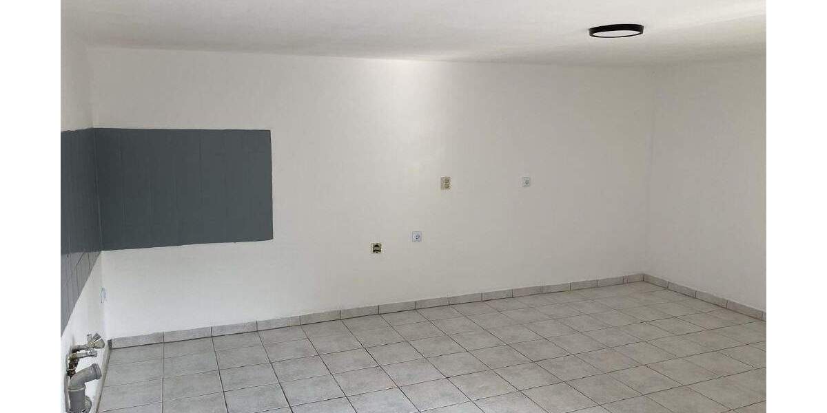 Einfamilienhaus Nidda Ober-Schmitten - 3 Zimmer, 104 m&sup2;, 140.000&euro; | Angebot:25771484