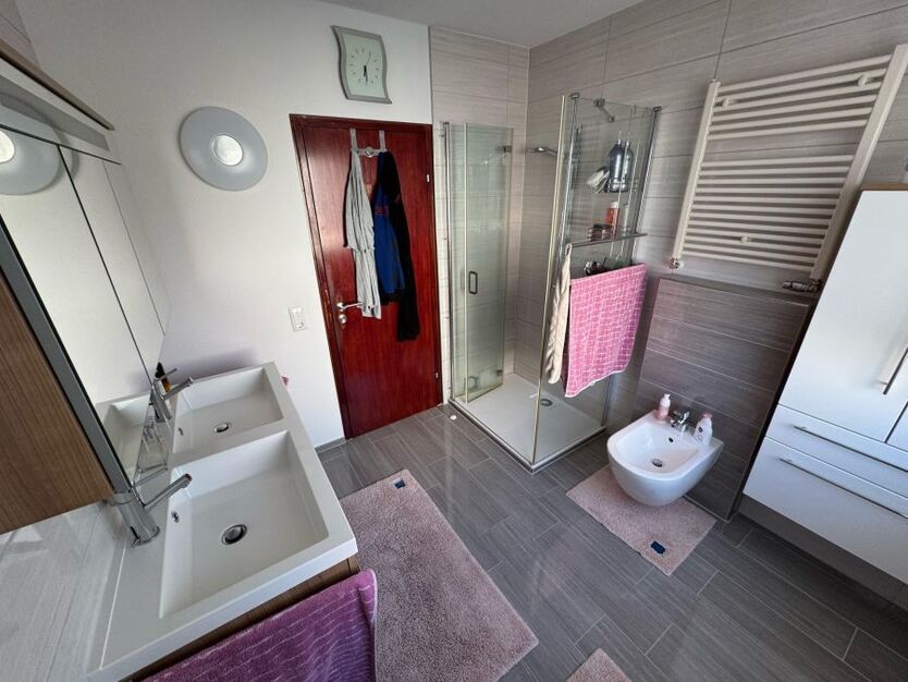 Provisionsfrei* Reiheneckhaus von Privat in Herrenberg - Brahmsstraße 5.5 zimmer