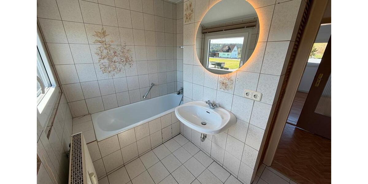 Dachgeschoßwohnung Naila - 2 Zimmer, 49 m&sup2;, 390&euro; | Angebot:26409172
