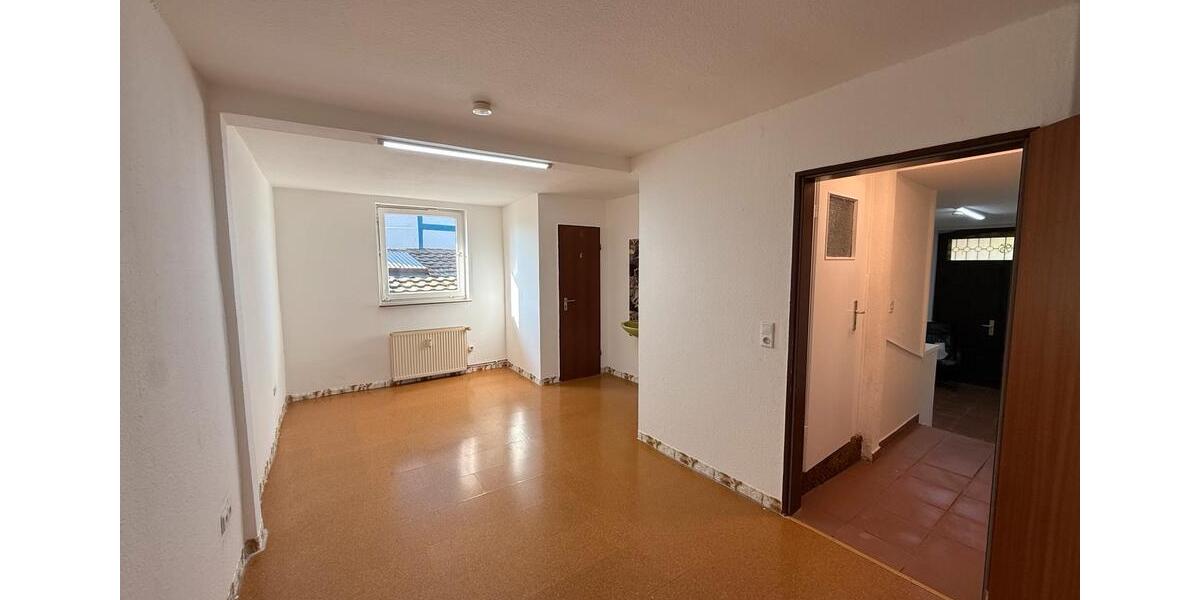 Erdgeschoßwohnung Beverungen - 4 Zimmer, 110 m&sup2;, 510&euro; | Angebot:26301696