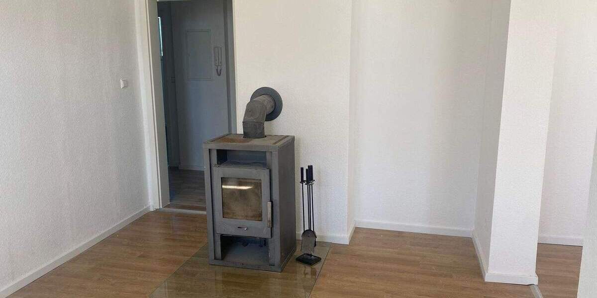 Gemütliche Dachgeschoss-Wohnung mit Kaminanschluss und begehbarem Kleiderschrank! 3 zimmer