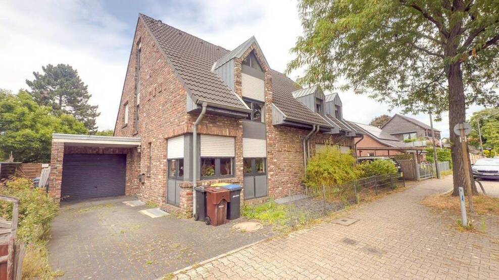 Großzügige Doppelhaushälfte mit Garten in Düsseldorf-Stockum - ideal für Familien!