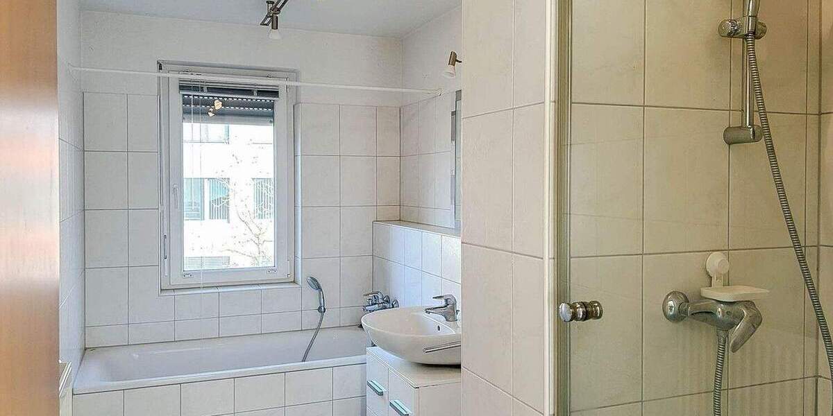 Doppelhaushälfte Düsseldorf Wittlaer - 5 Zimmer, 133 m&sup2;, 2.600&euro; | Angebot:23790209