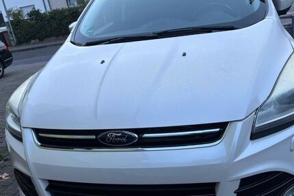 Ford Kuga 136.000 km 8.500 € Raunheim 65479