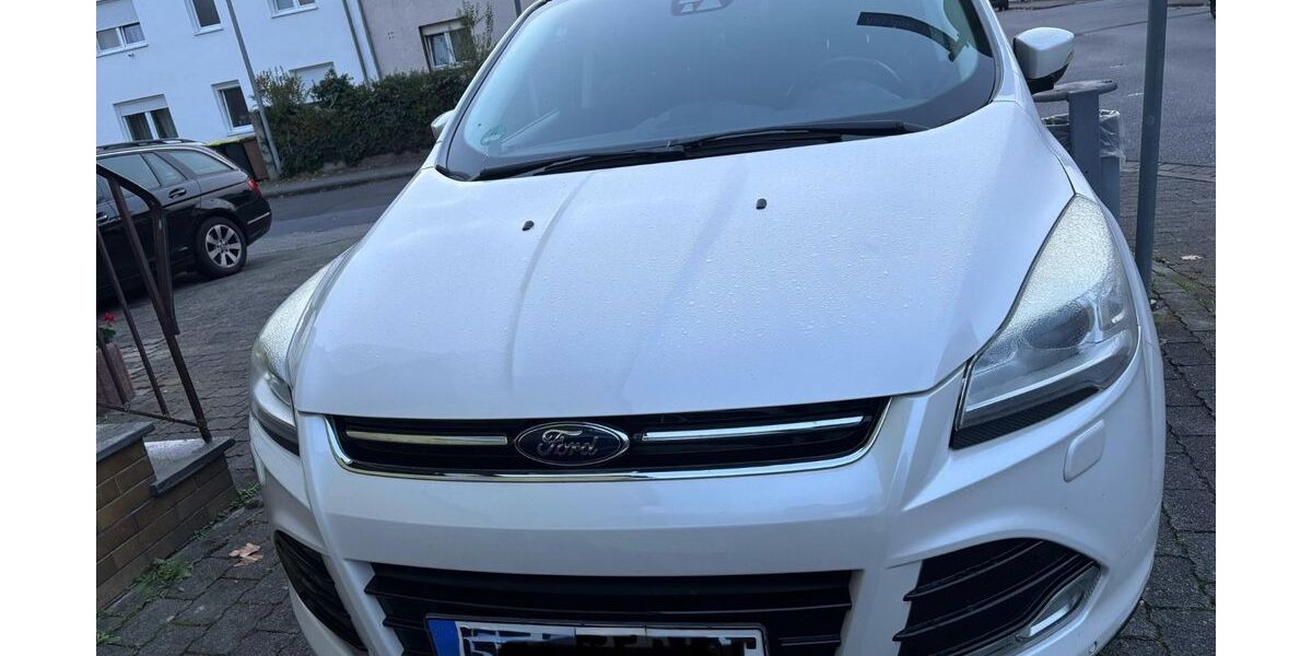 Ford Kuga 136.000 km 8.500 € Raunheim 65479