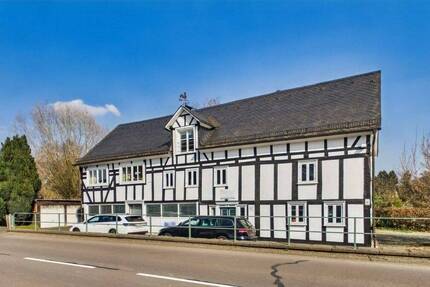 Haus Netphen Deuz - 9 Zimmer, 218 m&sup2;, 235.000&euro; | Angebot:26438700