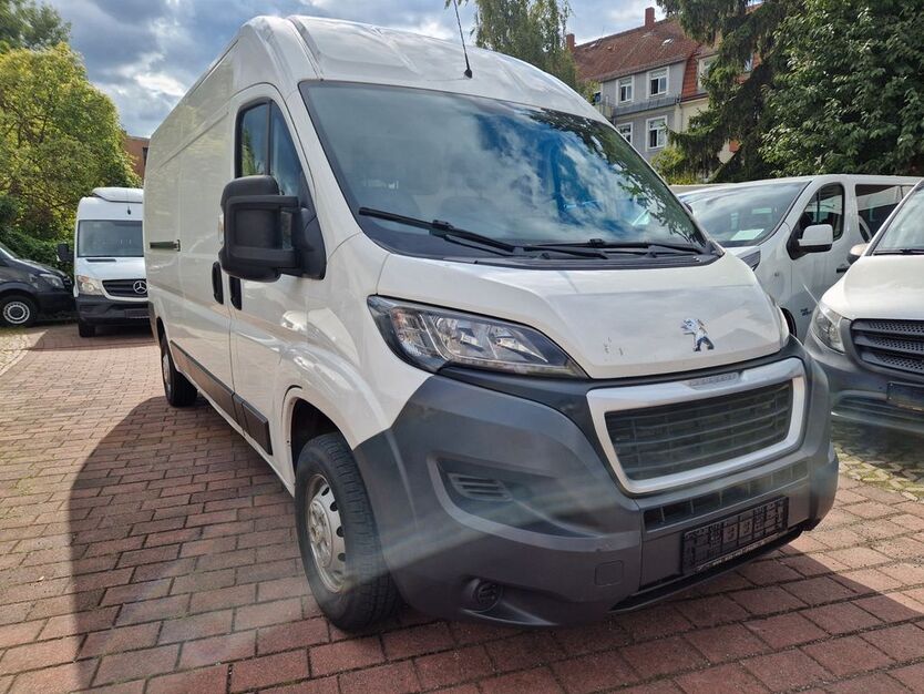 Peugeot Boxer 153.900 km 11.800 € Dresden 01139