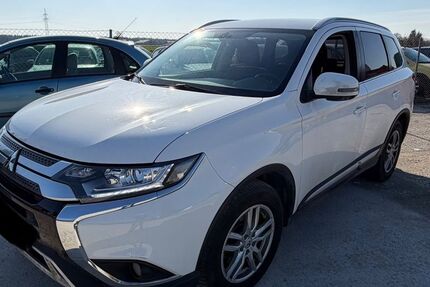 Mitsubishi Outlander 130.000 km 9.999 &euro; Hohenlinden bei München 85664