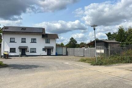 Zweifamilienhaus mit EinliegerWohnung und 22 KW Photovoltaikanlag