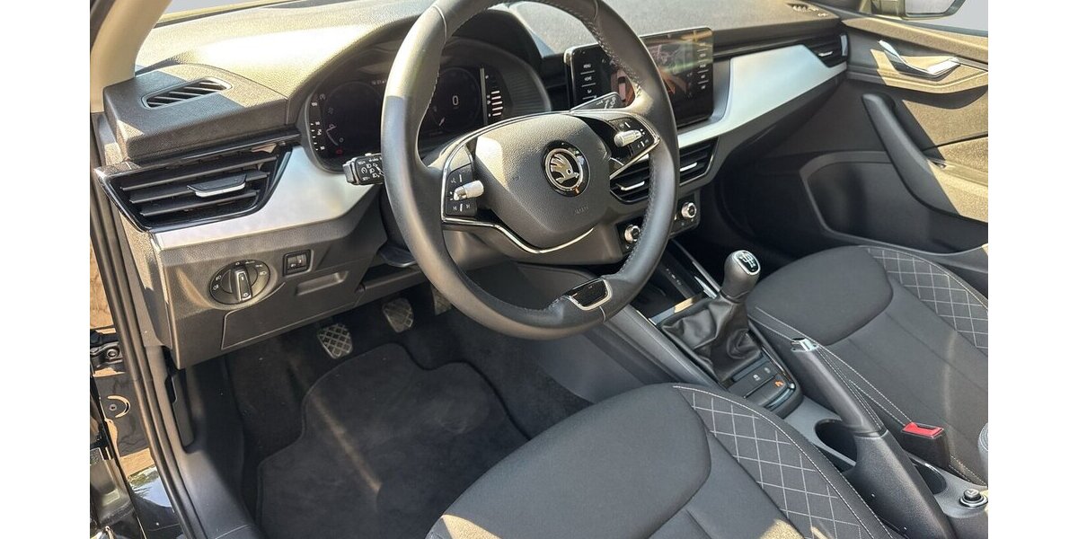 Skoda Scala TSi Clever * LED/Navi-Amundsen/virt.Cockpit/ 27.272 km 17.490 &euro; Bamberg 96052