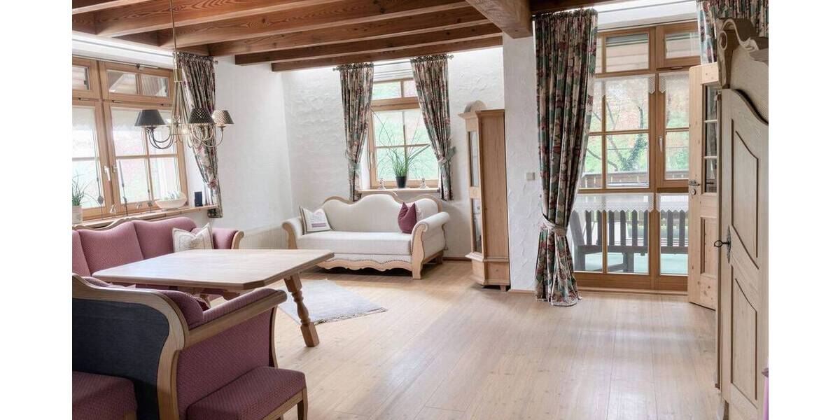 Einfamilienhaus Donauwörth Zirgesheim - 8 Zimmer, 365 m&sup2;, 984.000&euro; | Angebot:26751392