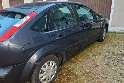 Ford Focus 136.000 km 4.500 &euro; Dirlewang altensteig 87742