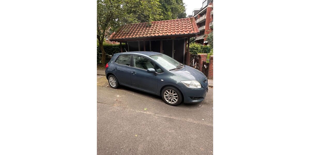 Toyota Auris 200.050 km 3.000 &euro; Hamburg 20537