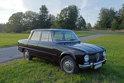 Alfa Romeo Giulia 23.064 km 22.990 &euro; München 80636