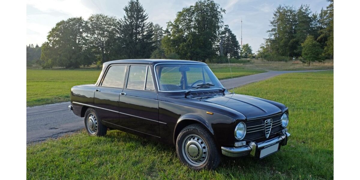 Alfa Romeo Giulia 23.064 km 22.990 &euro; München 80636