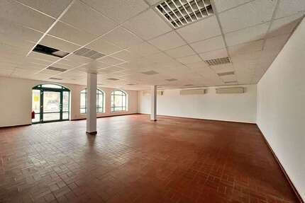 Einzelhandel in WeißenbornErzgebirge 55.000 € 126.93 m²