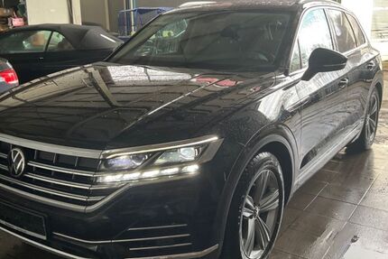VW Touareg 167.300 km 32.999 &euro; Hamburg 21107